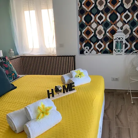 K&y Elite Pineta ローマ