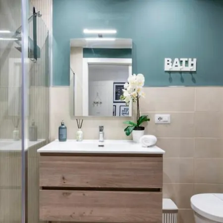 K&y Elite Pineta アパート